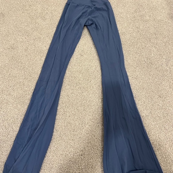 Aerie Navy Flared Leggings - Picture 2 of 3